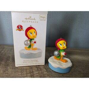 Hallmark Keepsake 2012 Looney Tunes Tweety Season's Tweetings Musical Ornament